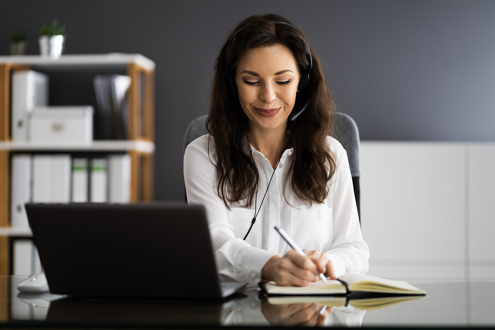 [US] 6 essential facts about virtual assistants
