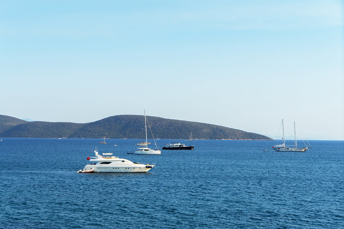 [Germany] Russian’s superyacht raided in sanctions probe