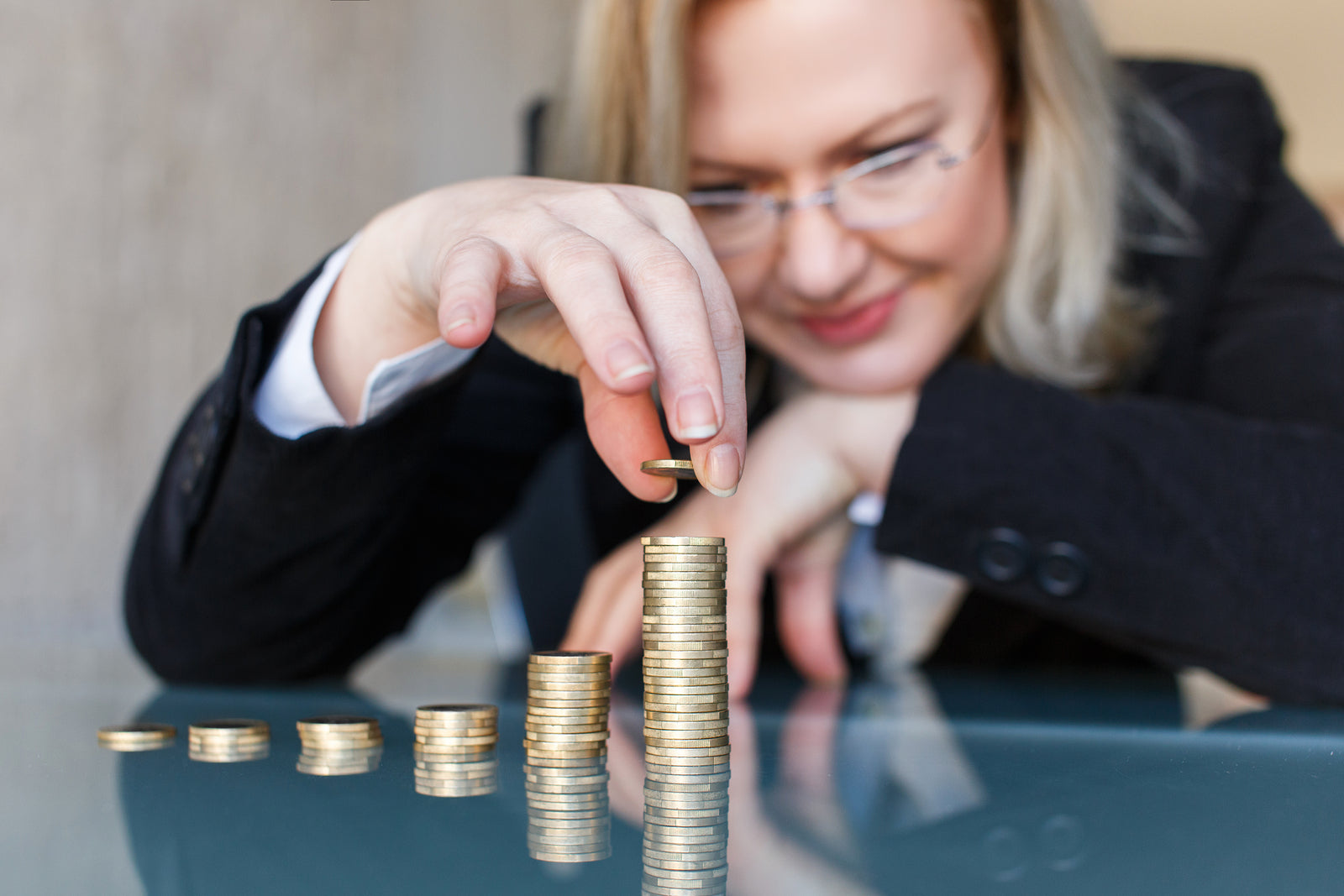 Pay gap between UK CEOs and staff widens again