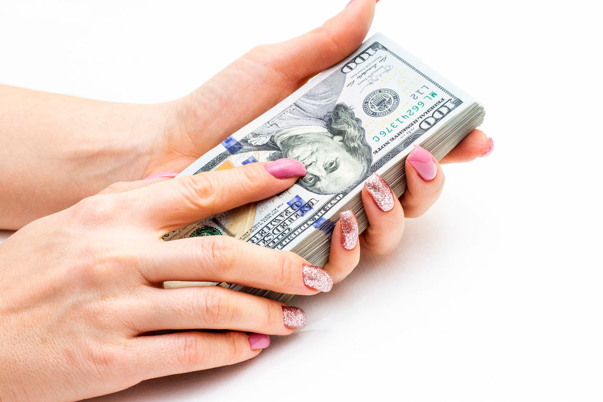 [US] Teen sued by school district after receiving $12,000 in payroll mix-up